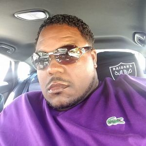 Meet your Posher, Troy